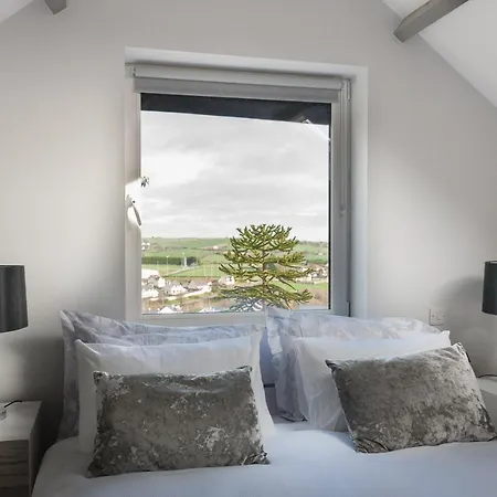 Curragh House *