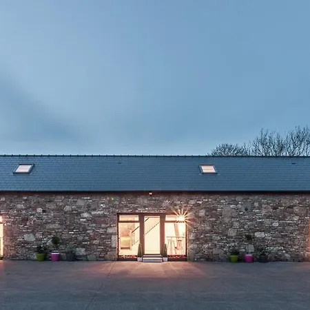 Сasa de vacaciones Curragh House *